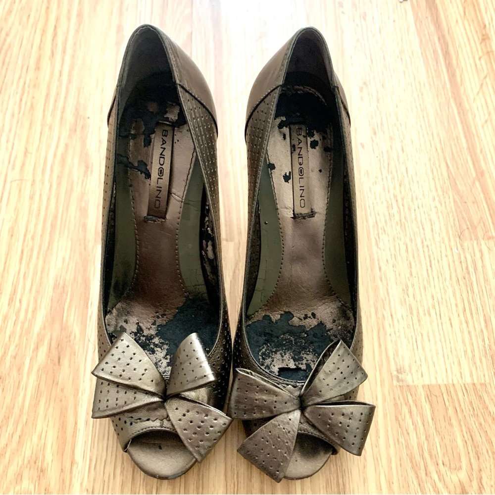 ✨4/$25✨ Metallic Brown Bandolino Heels - Size 7 - Picture 8 of 10